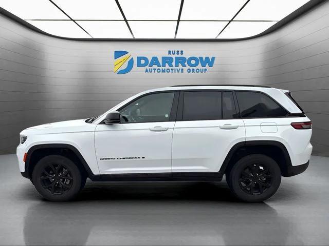 jeep grand cherokee 2024 1C4RJHAG1RC109092 image jeep grand cherokee 2024 1C4RJHAG1RC109092 image